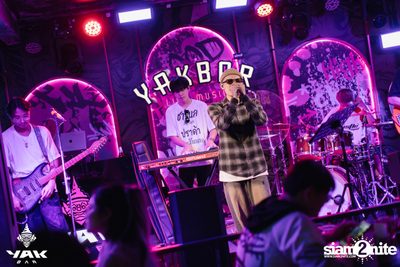 D Gerrard concert at Yak Bar — photo 21