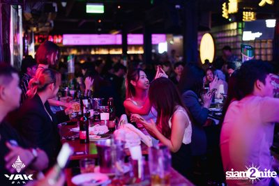 D Gerrard concert at Yak Bar — photo 29