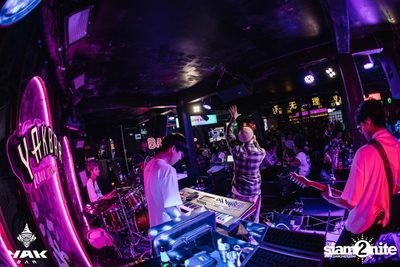 D Gerrard concert at Yak Bar — photo 35