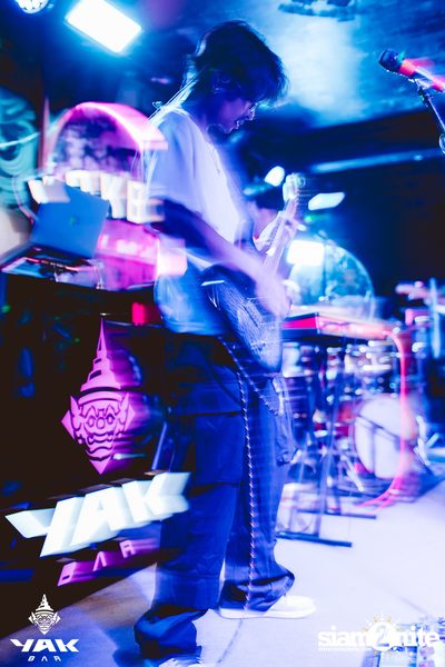 D Gerrard concert at Yak Bar — photo 40