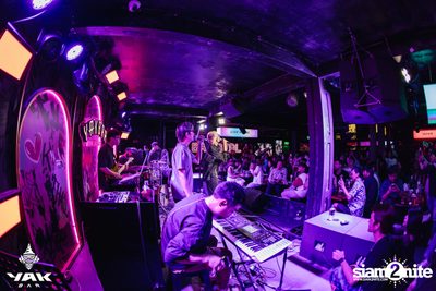 D Gerrard concert at Yak Bar — photo 44