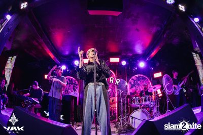 D Gerrard concert at Yak Bar — photo 46