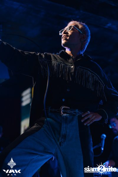 D Gerrard concert at Yak Bar — photo 49