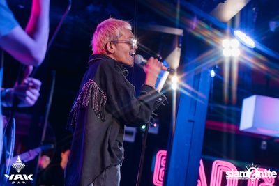 D Gerrard concert at Yak Bar — photo 73