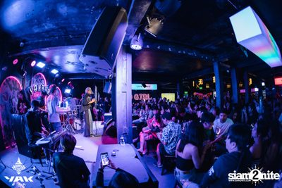 D Gerrard concert at Yak Bar — photo 79