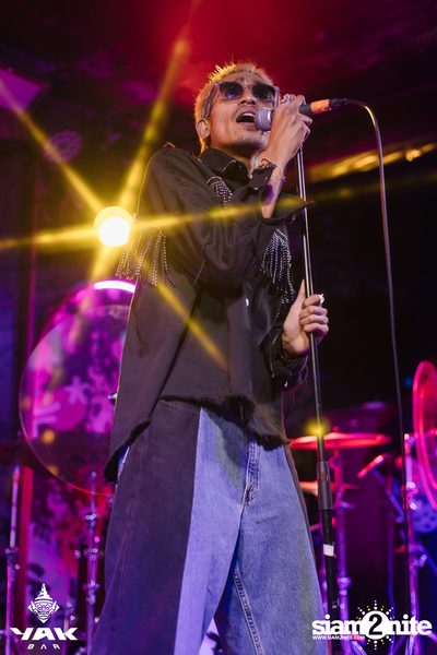 D Gerrard concert at Yak Bar — photo 81