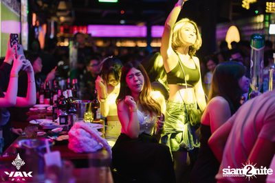 D Gerrard concert at Yak Bar — photo 90