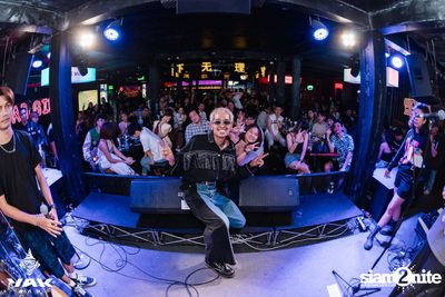 D Gerrard concert at Yak Bar — photo 98
