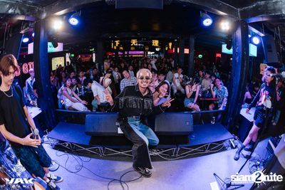 D Gerrard concert at Yak Bar — photo 99
