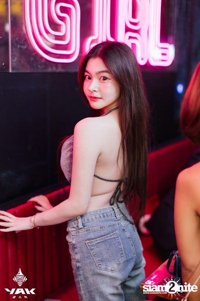 D Gerrard concert at Yak Bar — photo 104