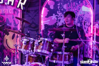 D Gerrard concert at Yak Bar — photo 113