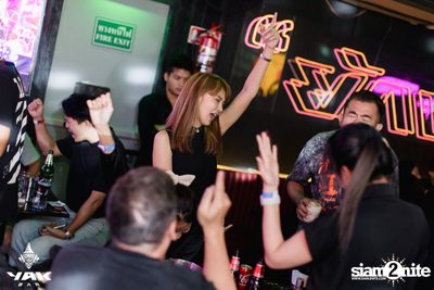 D Gerrard concert at Yak Bar — photo 119