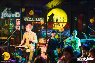 Joey Phuwasit Concert at Fullmoon Terrace & Bar  — photo 6