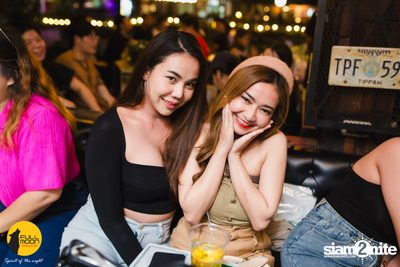 Joey Phuwasit Concert at Fullmoon Terrace & Bar  — photo 38