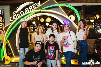 Joey Phuwasit Concert at Fullmoon Terrace & Bar  — photo 40
