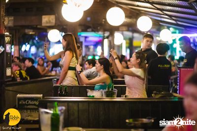 Joey Phuwasit Concert at Fullmoon Terrace & Bar  — photo 56