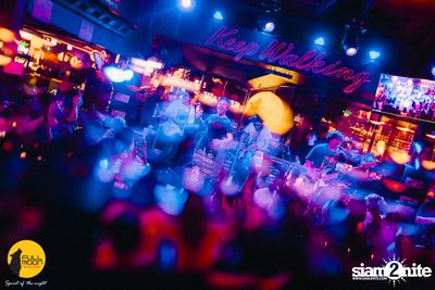 Joey Phuwasit Concert at Fullmoon Terrace & Bar  — photo 97
