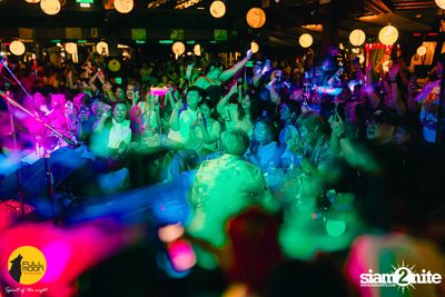 Joey Phuwasit Concert at Fullmoon Terrace & Bar  — photo 105