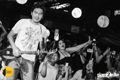 Joey Phuwasit Concert at Fullmoon Terrace & Bar  — photo 109