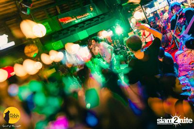 Joey Phuwasit Concert at Fullmoon Terrace & Bar  — photo 119