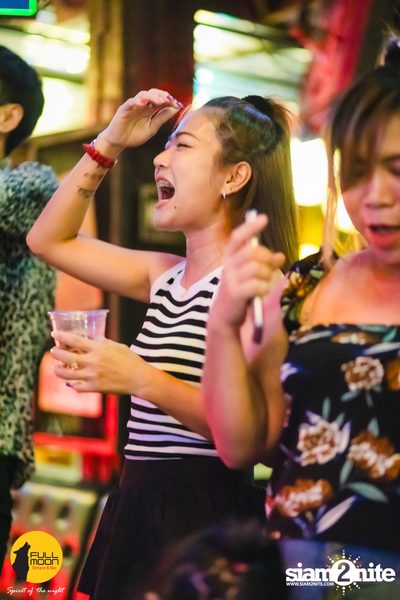 Joey Phuwasit Concert at Fullmoon Terrace & Bar  — photo 120