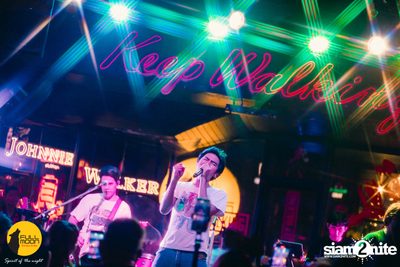 Joey Phuwasit Concert at Fullmoon Terrace & Bar  — photo 122