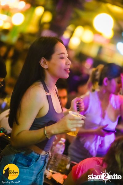 Joey Phuwasit Concert at Fullmoon Terrace & Bar  — photo 133