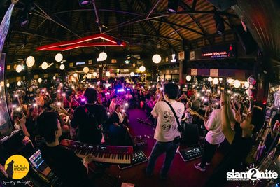 Joey Phuwasit Concert at Fullmoon Terrace & Bar  — photo 138