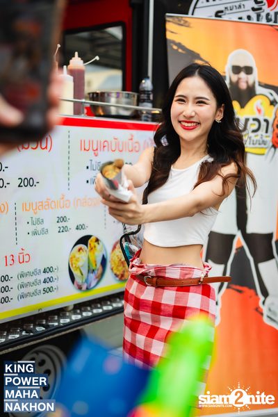 Songkran Mahanakhon ft. New Country at King Power Mahanakhon — photo 14