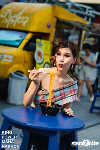 Songkran Mahanakhon ft. New Country at King Power Mahanakhon — photo 20