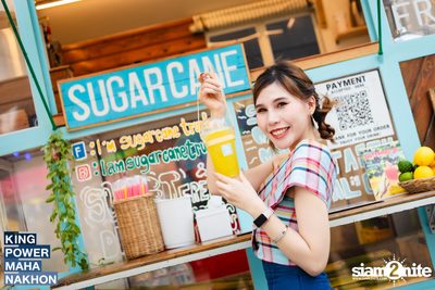 Songkran Mahanakhon ft. New Country at King Power Mahanakhon — photo 28