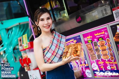 Songkran Mahanakhon ft. New Country at King Power Mahanakhon — photo 36