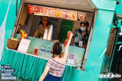 Songkran Mahanakhon ft. New Country at King Power Mahanakhon — photo 39