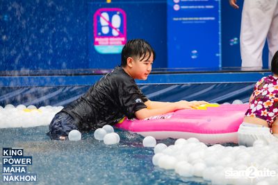 Songkran Mahanakhon ft. New Country at King Power Mahanakhon — photo 69