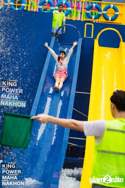 Songkran Mahanakhon ft. New Country at King Power Mahanakhon — photo 73