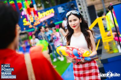 Songkran Mahanakhon ft. New Country at King Power Mahanakhon — photo 113