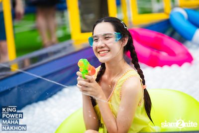Songkran Mahanakhon ft. New Country at King Power Mahanakhon — photo 123