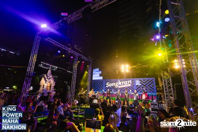 Songkran Mahanakhon ft. New Country at King Power Mahanakhon — photo 183