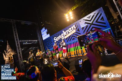 Songkran Mahanakhon ft. New Country at King Power Mahanakhon — photo 196