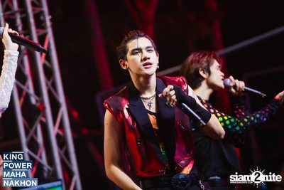 Songkran Mahanakhon ft. New Country at King Power Mahanakhon — photo 218