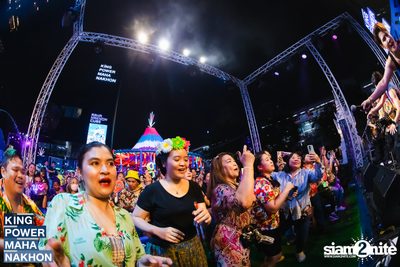 Songkran Mahanakhon ft. New Country at King Power Mahanakhon — photo 242