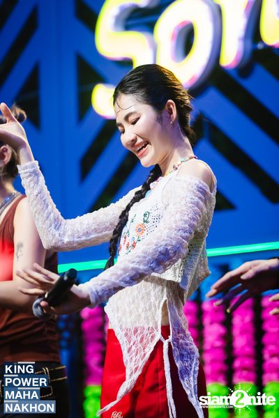 Songkran Mahanakhon ft. New Country at King Power Mahanakhon — photo 257