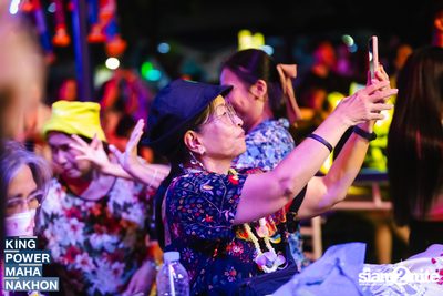 Songkran Mahanakhon ft. New Country at King Power Mahanakhon — photo 259