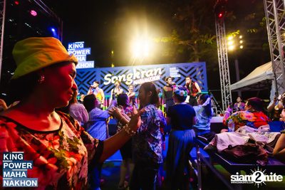 Songkran Mahanakhon ft. New Country at King Power Mahanakhon — photo 261