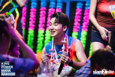 Songkran Mahanakhon ft. New Country at King Power Mahanakhon — photo 272