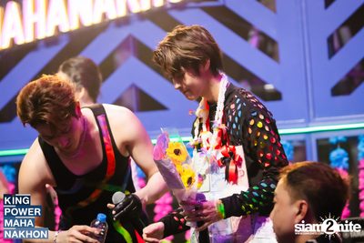 Songkran Mahanakhon ft. New Country at King Power Mahanakhon — photo 273