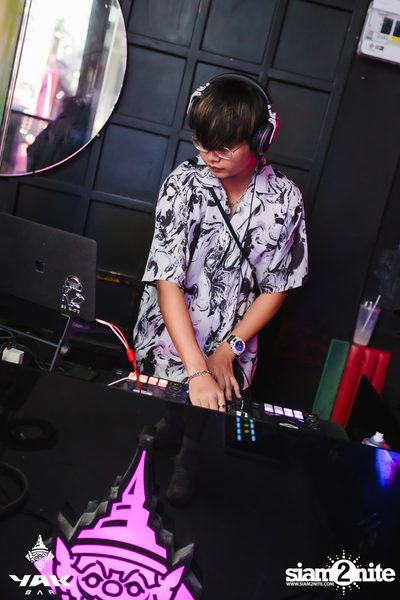 Taitosmith Concert at Yak Bar — photo 66