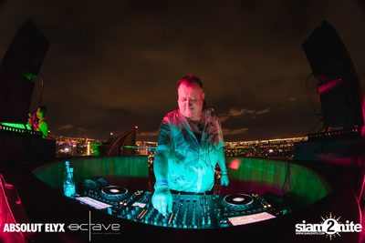 ภาพรรยากาศงาน Hedkendi x Octave Rooftop Pride Edition ที่ Octave Rooftop Bar — photo 143