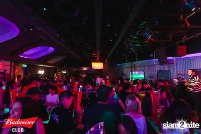 ภาพบรรยากาศงาน Budweiser Club presents Live Concert of Bowkylion ที่ TUBE Music Bar — photo 52