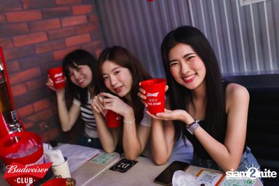ภาพบรรยากาศงาน Budweiser Club presents Live Concert of Bowkylion ที่ TUBE Music Bar — photo 61